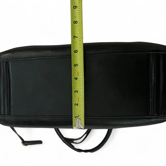 Anne Klein Elegant Black Quilted Handbag - Picture 16 of 16